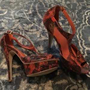 Colin Stuart size 8 platform heel